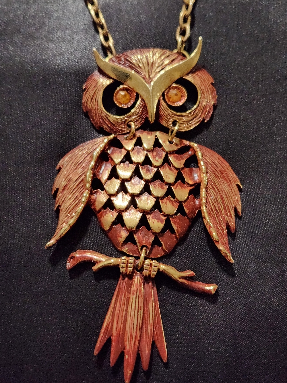 Vintage 1970s Enamel Articulated Owl Pendant Necklace Amber Rhinestone Eyes - Picture 2 of 5